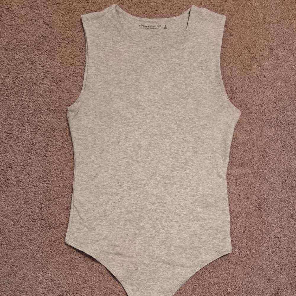 Abercrombie & Fitch Light Gray Top